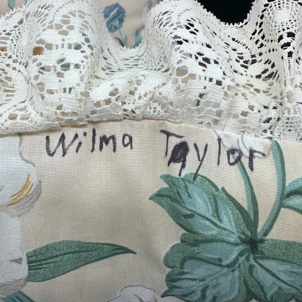 Vintage Floral Throw Pillows Lace Trim Granny Cottagecore Set of 2 Flowers Decor